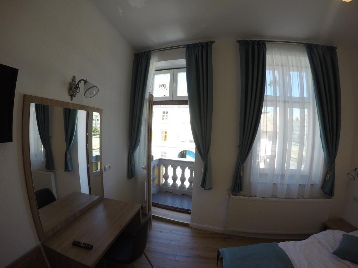 Отель Casa Bacila Сибиу Экстерьер фото